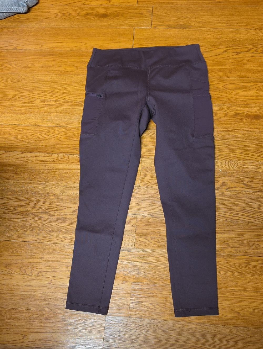 Carhartt Women's Maroon Active Leggings with Side Pockets